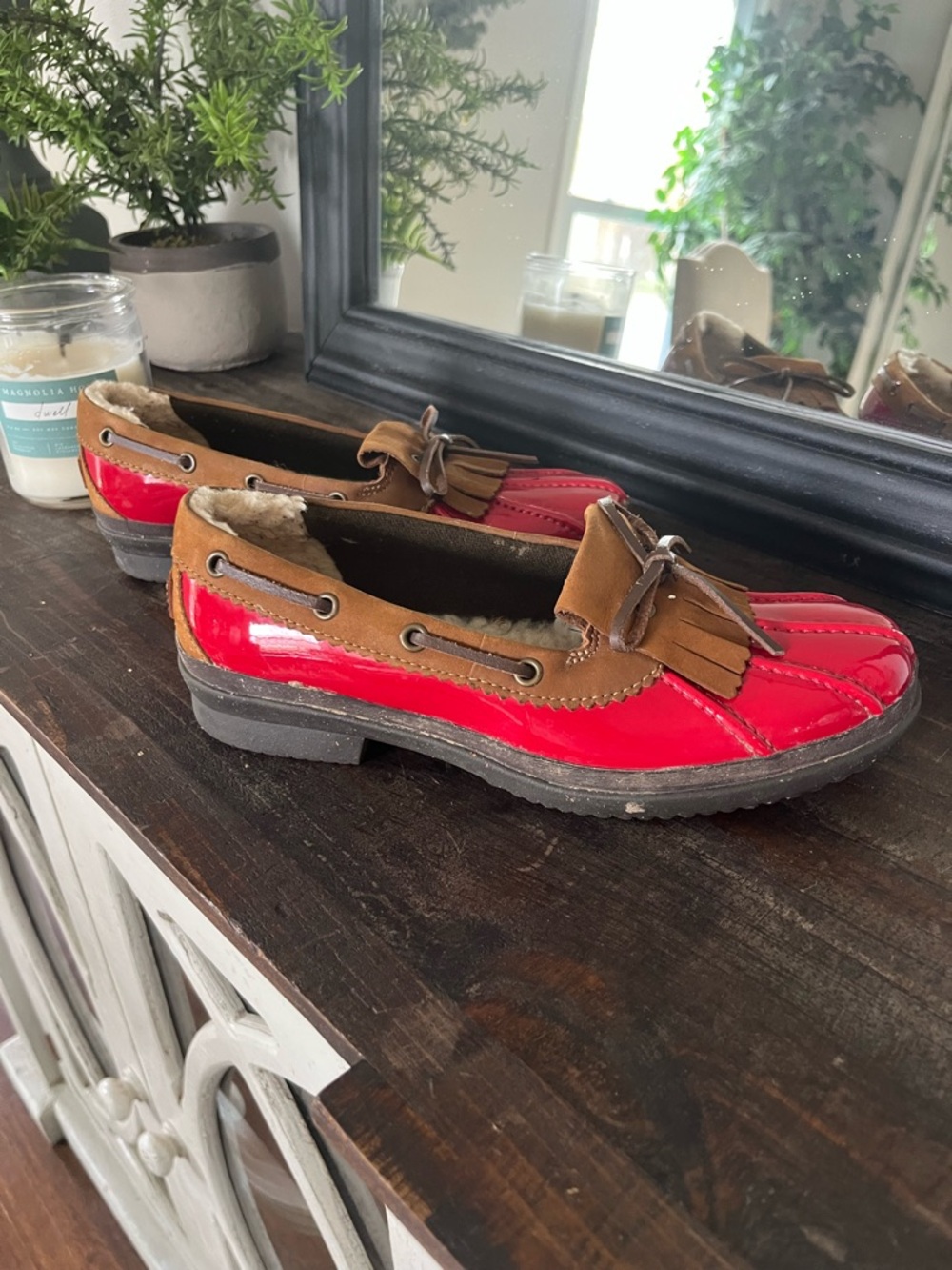 Ugg Australia 1012215 Haylie Women’s 6.5 Red Sherpa Lined Duck Boat Slip Loafers
